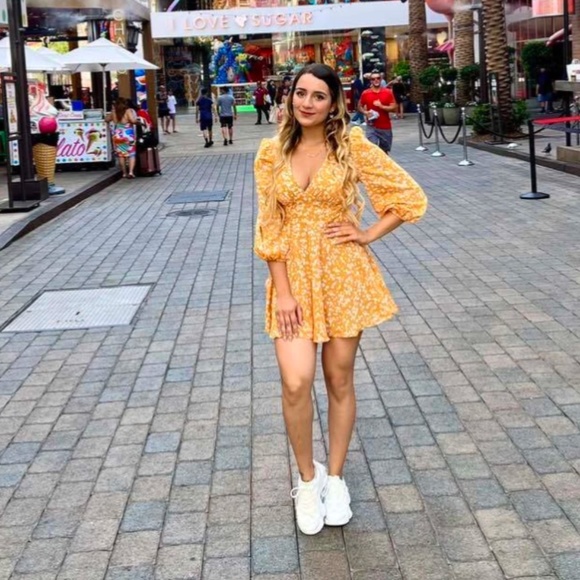 Yellow Ditsy Floral Print Mini Dress V-Neck Ties 3/4 Puff Sleeve Fit & Flare - Picture 9 of 11